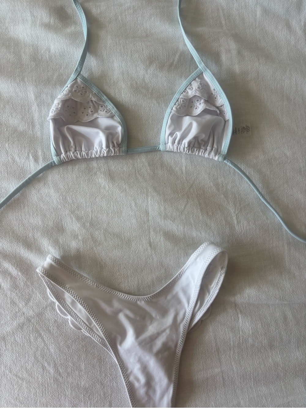 FRANKIES BIKINI White Lace Trim Triangle Bikini Set - Picture 4 of 5